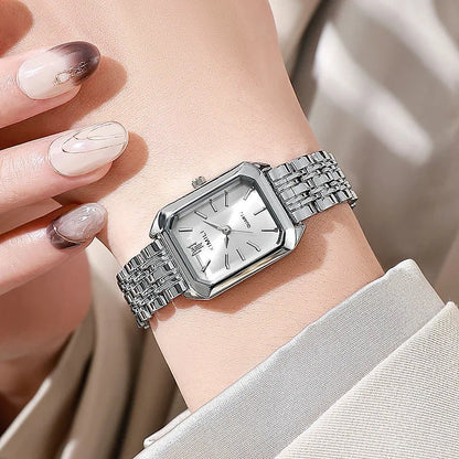#montre_luxe# #accessoire_femme# #bijoux# #cadeau_femme# #montre_étanche# #montre_ajustable# #idée_cadeau# #mode_femme# #tendance# #élégance# #style_intemporel# #design_moderne# #montre_class