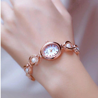 #montre_luxe# #accessoire_femme# #bijoux# #cadeau_femme# #montre_étanche# #montre_ajustable# #idée_cadeau# #mode_femme# #tendance# #élégance# #style_intemporel# #design_moderne# #montre_class